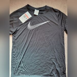 Nike Black T-Shirt Boys Large